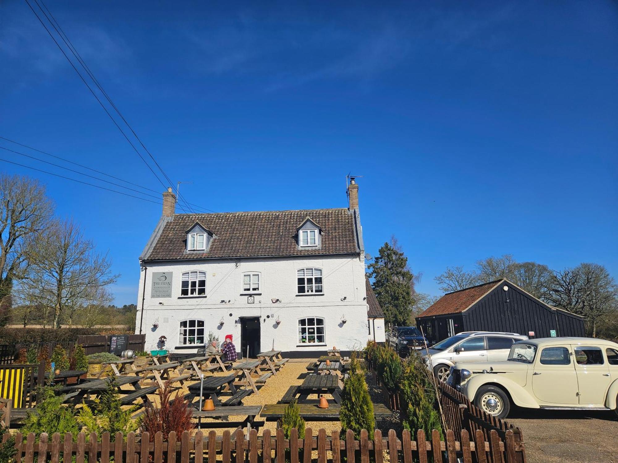 The Swan Inn Hilborough エクステリア 写真
