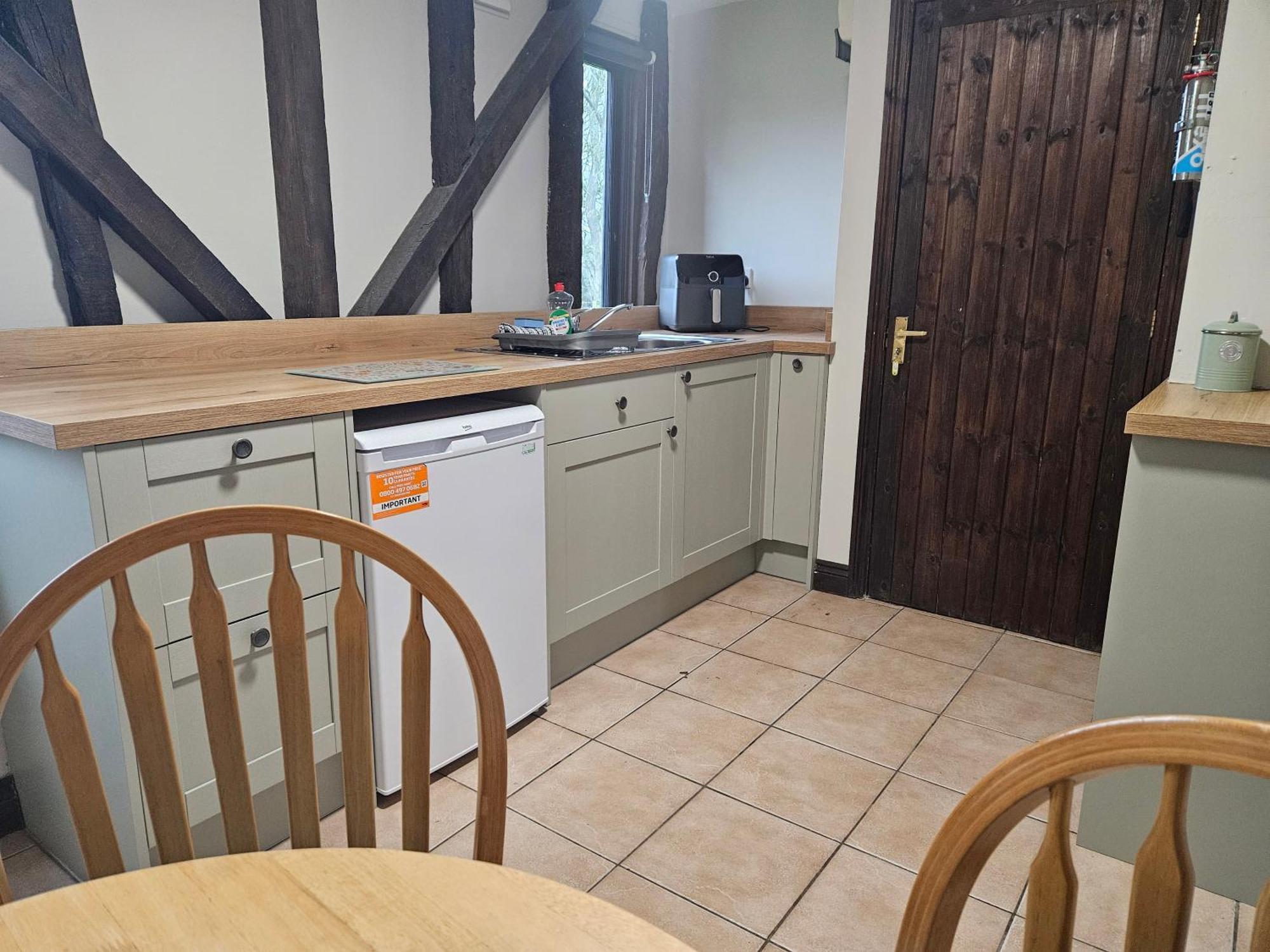 The Swan Inn Hilborough エクステリア 写真