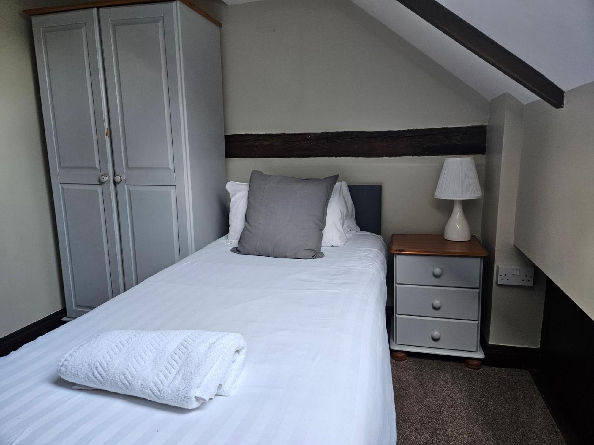 The Swan Inn Hilborough エクステリア 写真