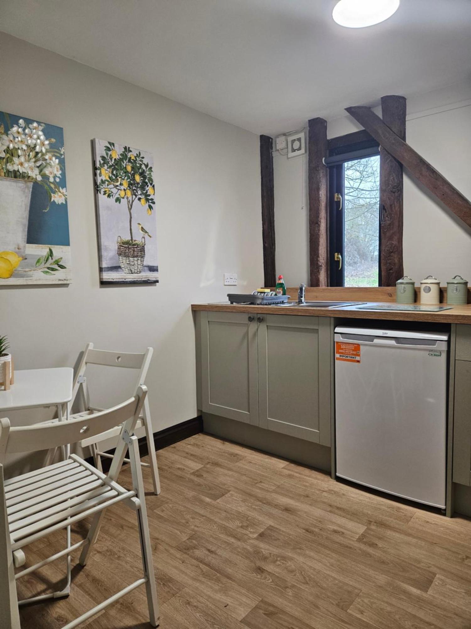 The Swan Inn Hilborough エクステリア 写真